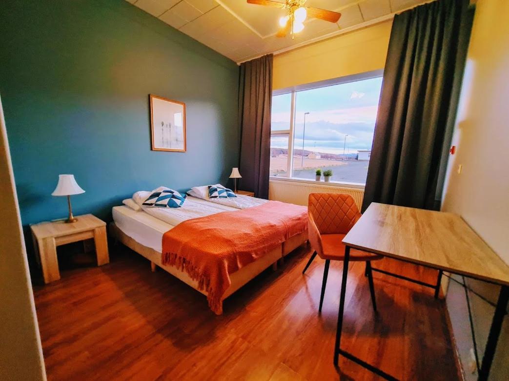 Hlin Guesthouse วาร์มาห์ลิด ภายนอก รูปภาพ